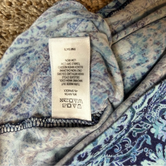 Top - Picture 2 of 4